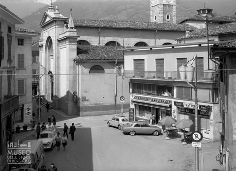 Chiesa e piazza