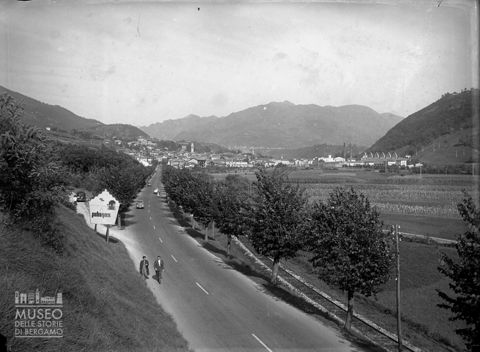 Panorama di Gazzaniga dalla strada provinciale