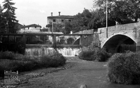 Il torrente nei pressi di due ponti