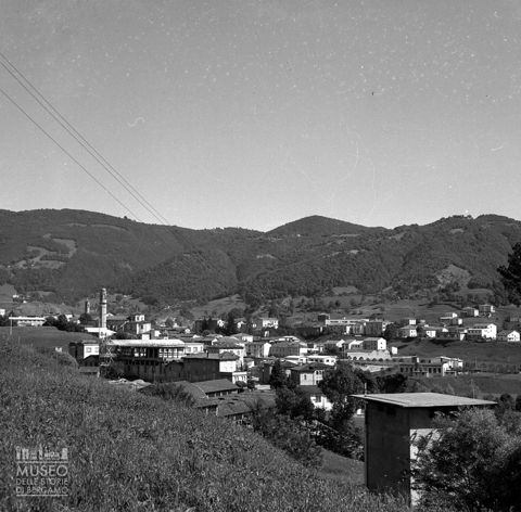 Veduta con zona industriale