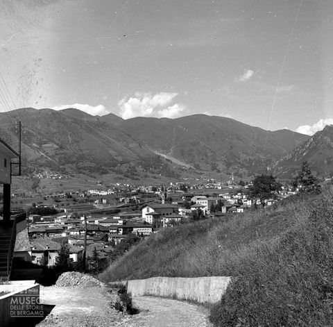 Veduta con monti