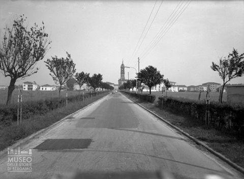 Viale verso la chiesa