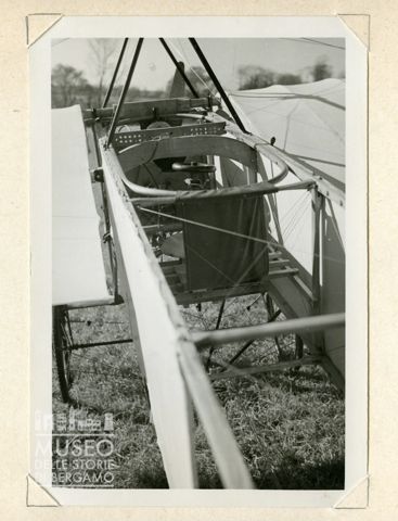 Bleriot XI - Velivolo storico (part.della carlinga ricostruita)