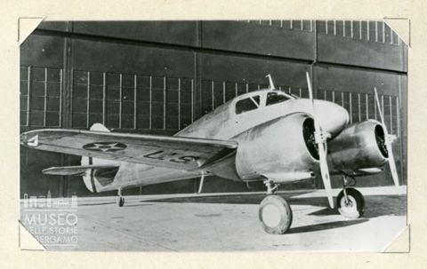 Curtiss AT- 9 