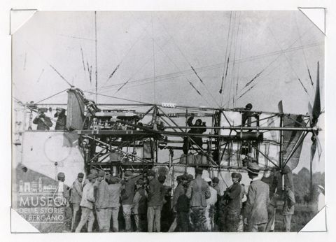 dirigibile M 16 (?) - foto negli hangar