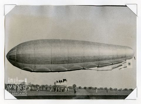 dirigibile M 16 (?) - foto negli hangar