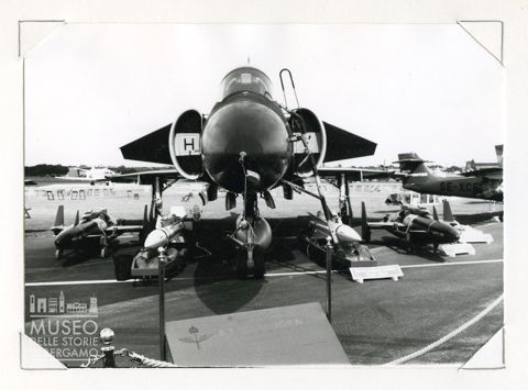 SAAB 37 Viggen - bomb.supersonico