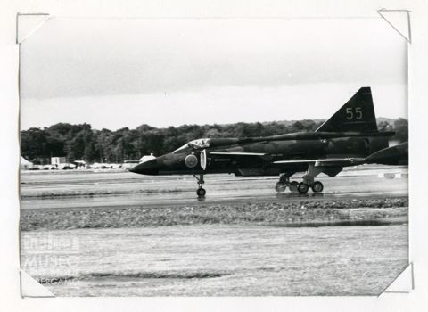 SAAB 37 Viggen - bomb.supersonico