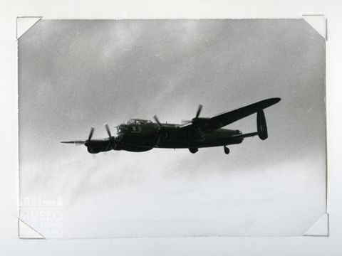 Avro Lancaster B 1 - Quadrimotore da bombardamento (in volo)
