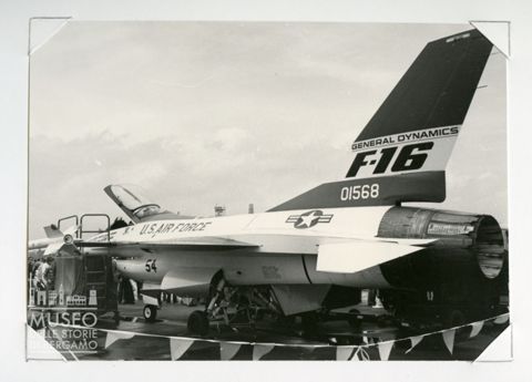 F 16 - Cacccia supersonico