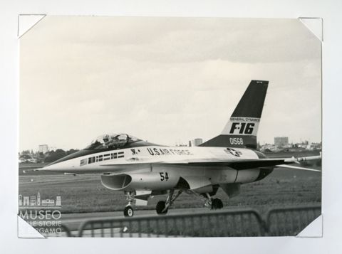 F 16 - Cacccia supersonico
