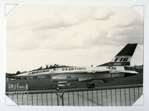 F 16 - Cacccia supersonico