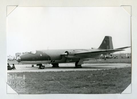 EE Camberra - Caccia bombardiere bireattore