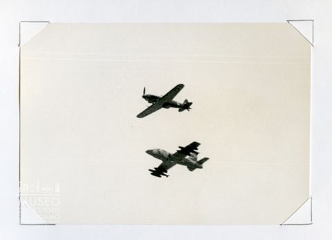 Macchi MB 339-Macchi 205 - caccia in volo