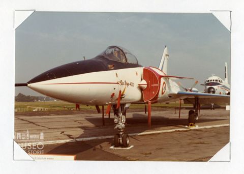 Dassault Mirage 4000 - Caccia a reazione