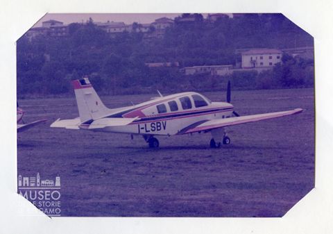 Beechcraft Bonanza F 33 A - Monomotore da turismo