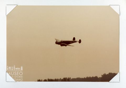 Beechcraft C 45 - Bimotore da collegamento (in volo)