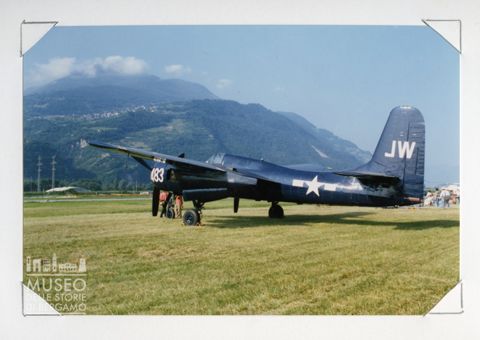 Grumman F 7 Tigercat - Bomb.navale