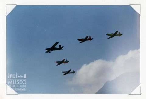 Pilatus P 3-P7- P 9 - turismo (formazione in volo)