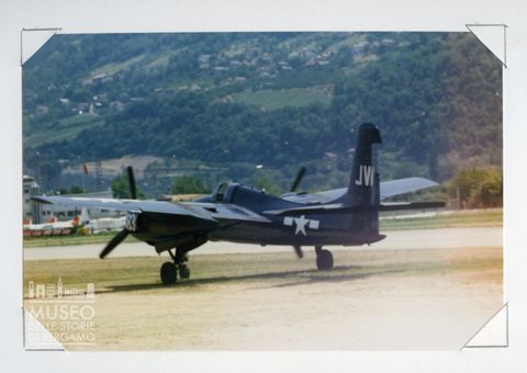 Grumman F 7 Tigercat - Bomb.navale