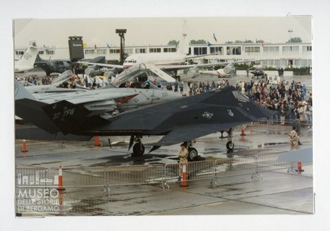 Lockheed F 117 A - bomb.supersonico