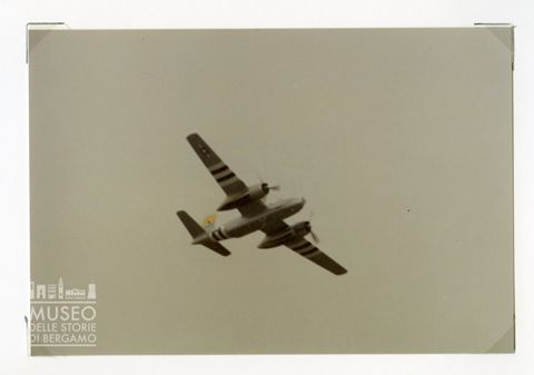 Douglas A 26 C Invader - Bimotore caccia bomb.in volo