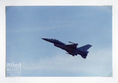 F 16 - Caccia supersonico