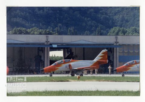 CASA C 101-Aviojet - Aereo per acrobazia (in volo)