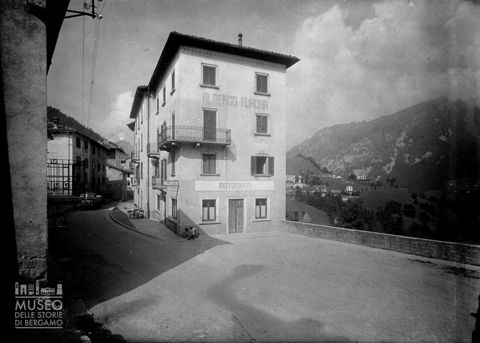 Albergo e strada