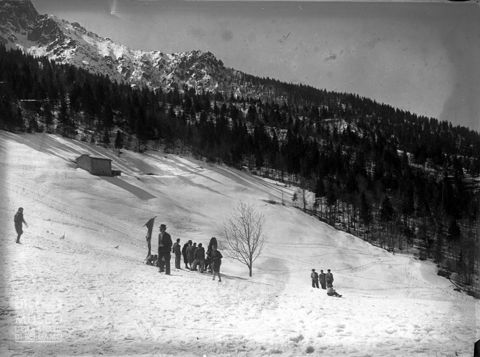 Campi innevati e persone