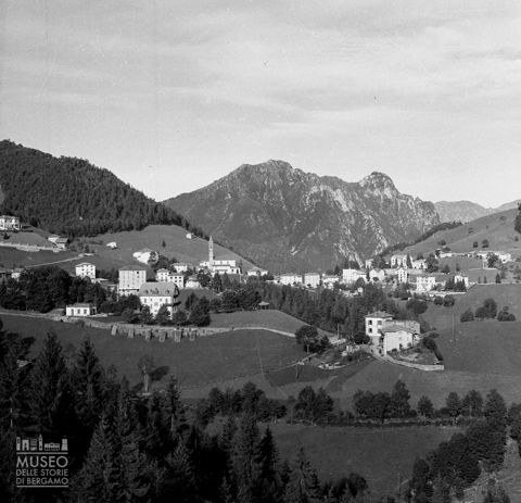 Oltre il Colle, panorama con monte