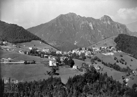 Panorama con monte [2]