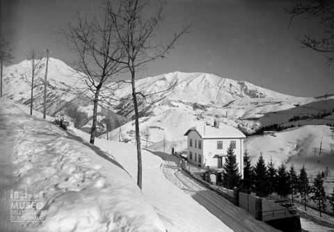 Veduta con neve [2]