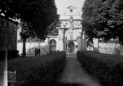 Villa Sottocasa, ingresso
