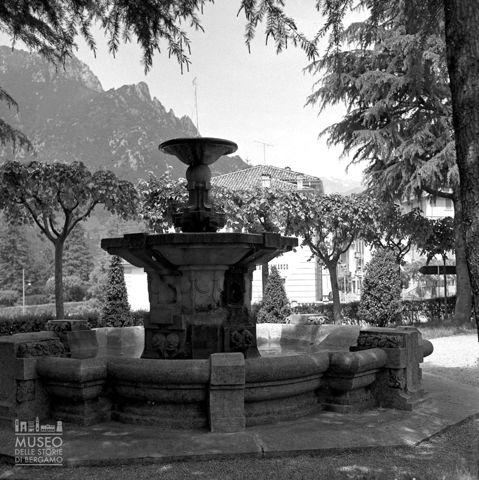 Giardino con fontana