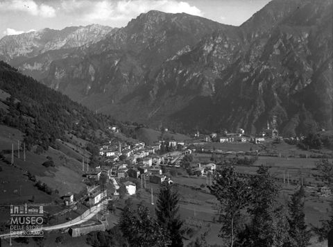 Panorama di Piazza Brembana