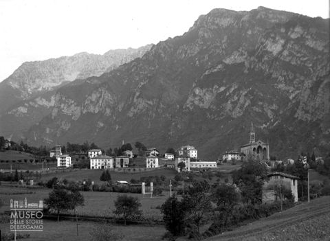 Abitazioni e chiesa di San Martino