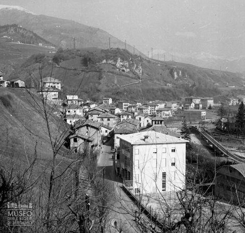 Centro abitato sul fiume