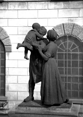 Monumento alla Famiglia del Lavoratore