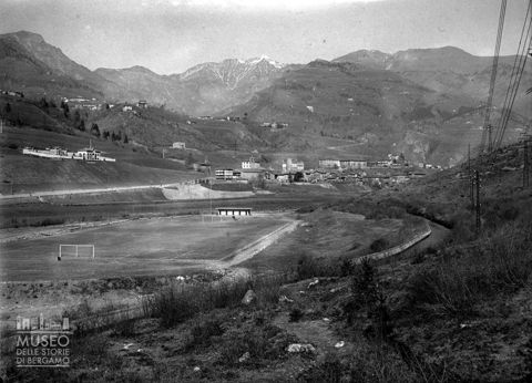 Panorama con campo da calcio