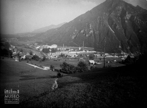 Veduta di Ponte Nossa