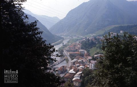 Panorama di Ponte Nossa da un'altura