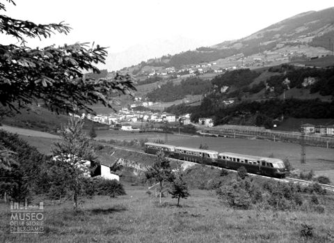 Ferrovia tra i prati