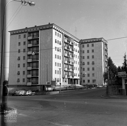 Edificio affacciato sulla Briantea