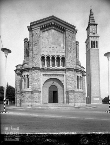 Chiesa dei SS. Pietro e Paolo, facciata