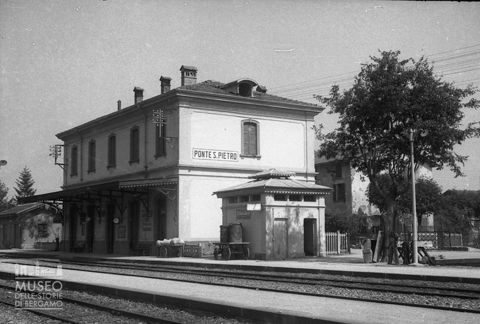 Stazione ferroviaria