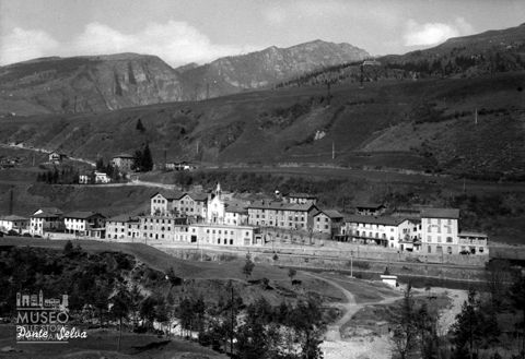 Panorama con chiesa e fiume: matrice per cartolina