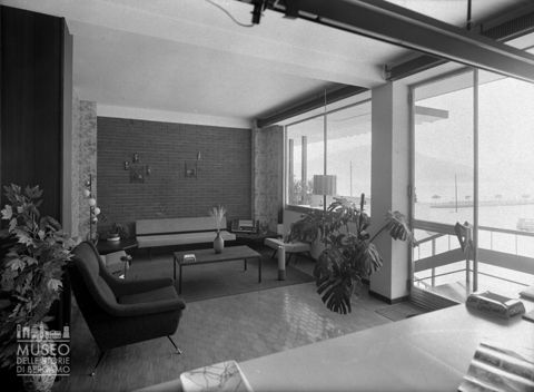Hotel Duago a Predore, ingresso e salottino