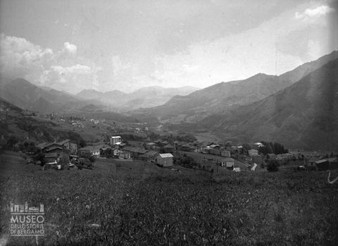 Panorama di una frazione di Parre