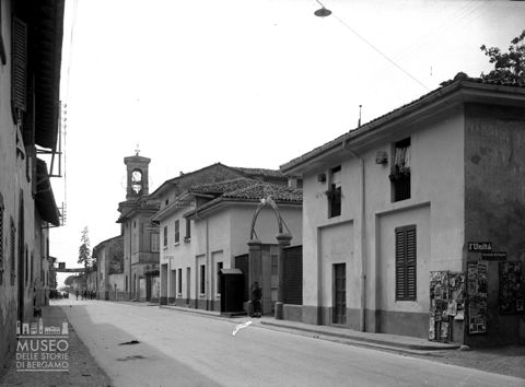 Caserma e chiesa